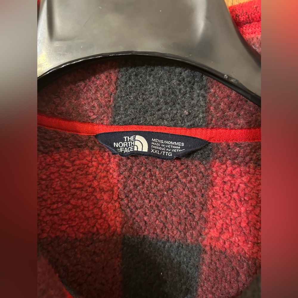The North Face Men's Red Buffalo Plaid Fleece 1/4 Zip Pullover - Picture 3 of 4